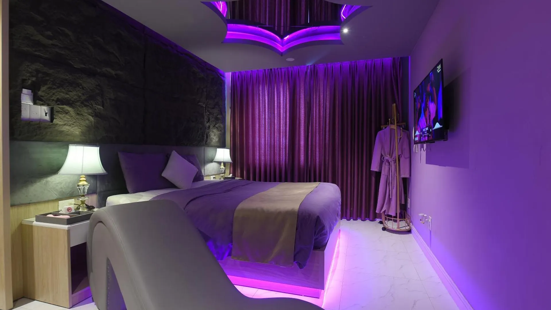 Hotel Chiic House 1 - Khach San Tinh Yeu Da Nang