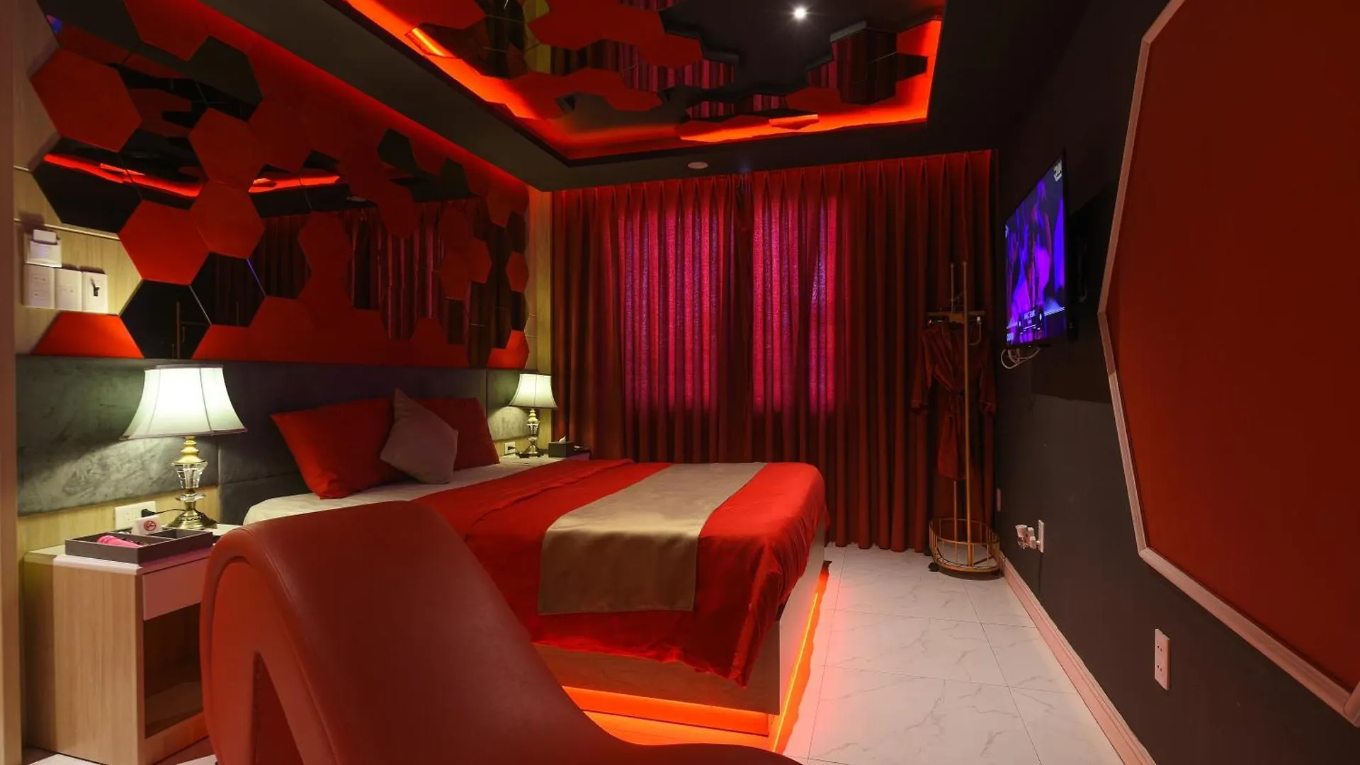 Love hotel Chiic House 1 - Khach San Tinh Yeu Hotel Da Nang